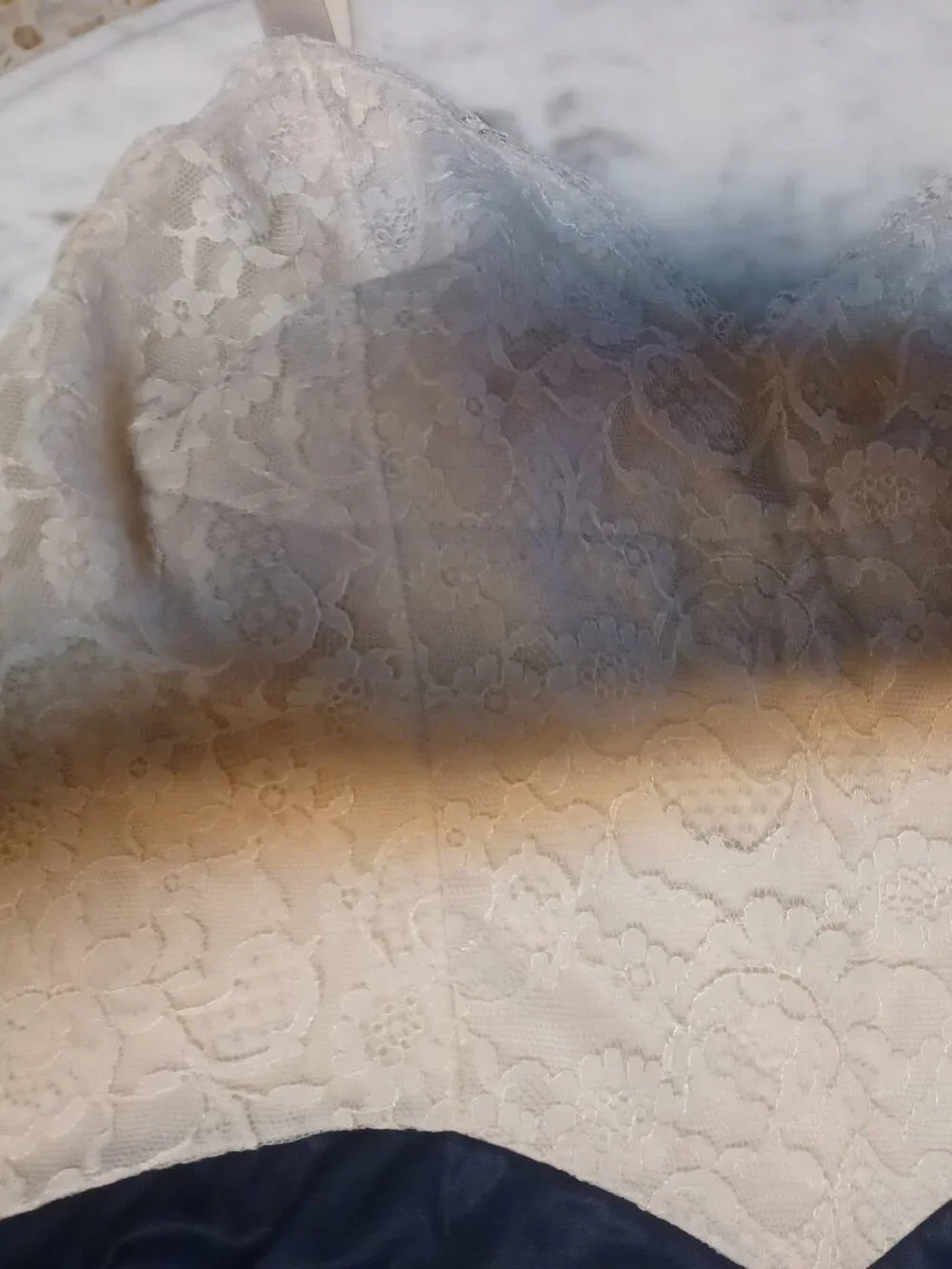 Vintage Vanity Fair Women's Full Slip SZ 32 Cream & Navy - Picture 2 of 9